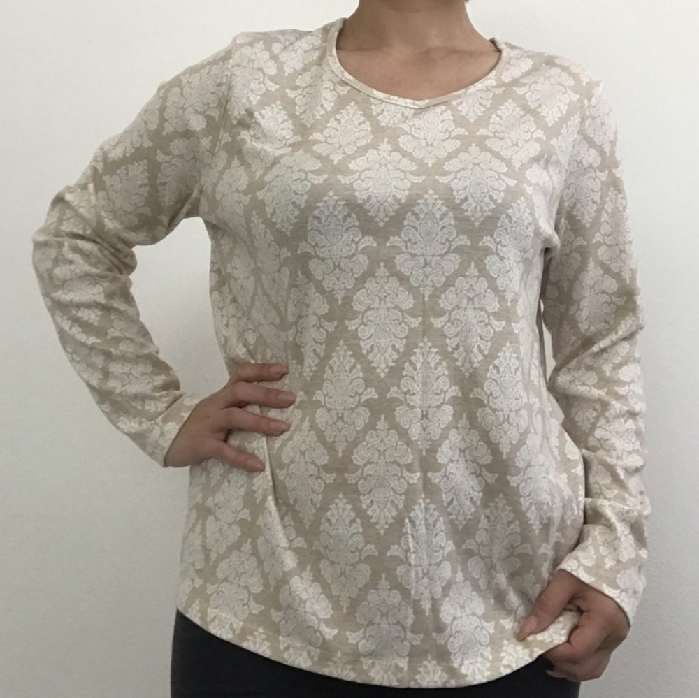 NWT Long Sleeves Top Light Sweater